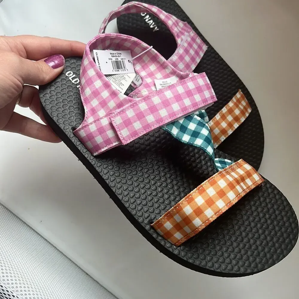 NWT Old Navy Asymmetric Cross Strap Sandal | 4‎ Youth Big Kid
